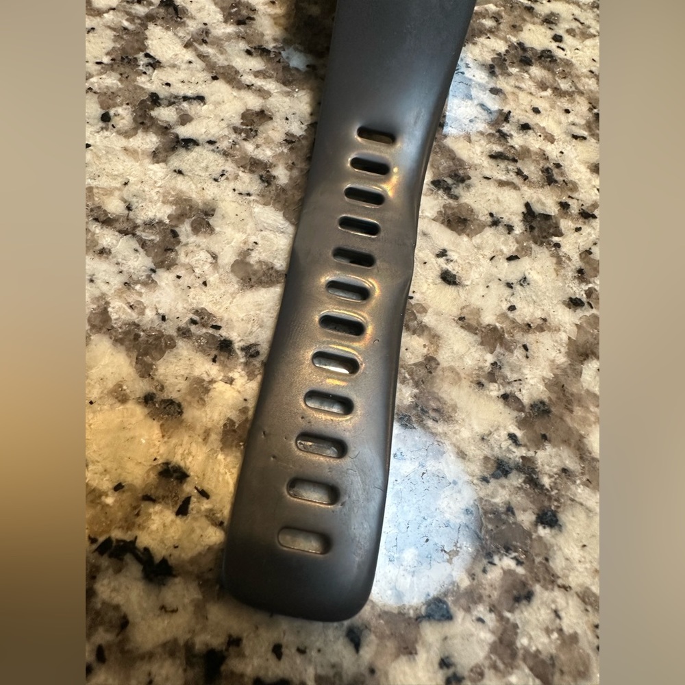 Fitbit Versa - Picture 4 of 12